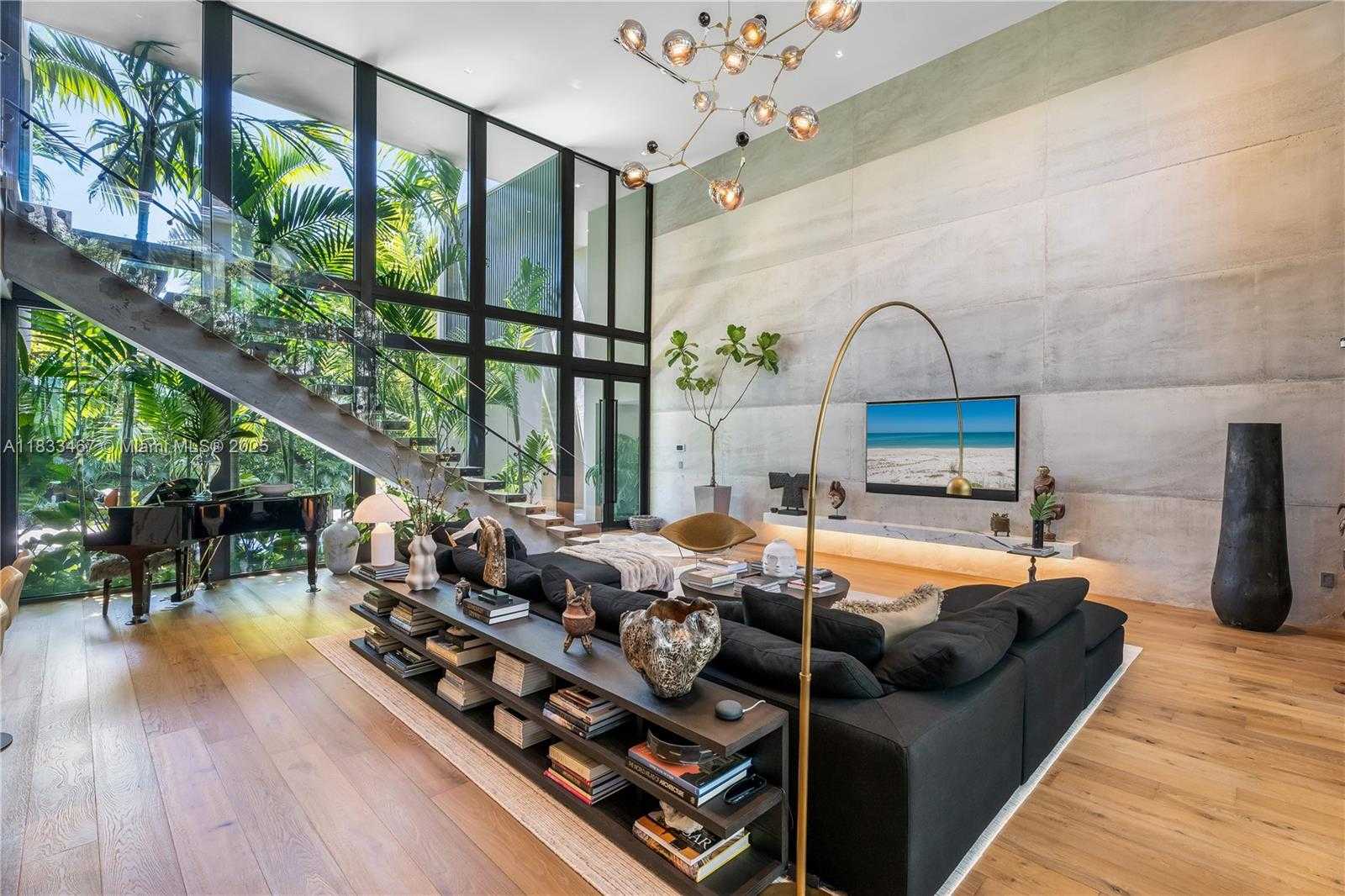 Small Image of 3910 BATTERSEA RD, Miami Number 18