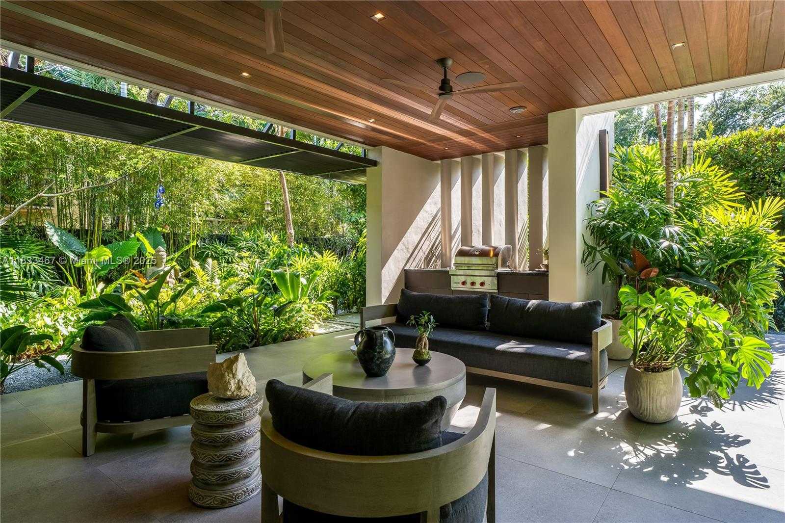 Small Image of 3910 BATTERSEA RD, Miami Number 59