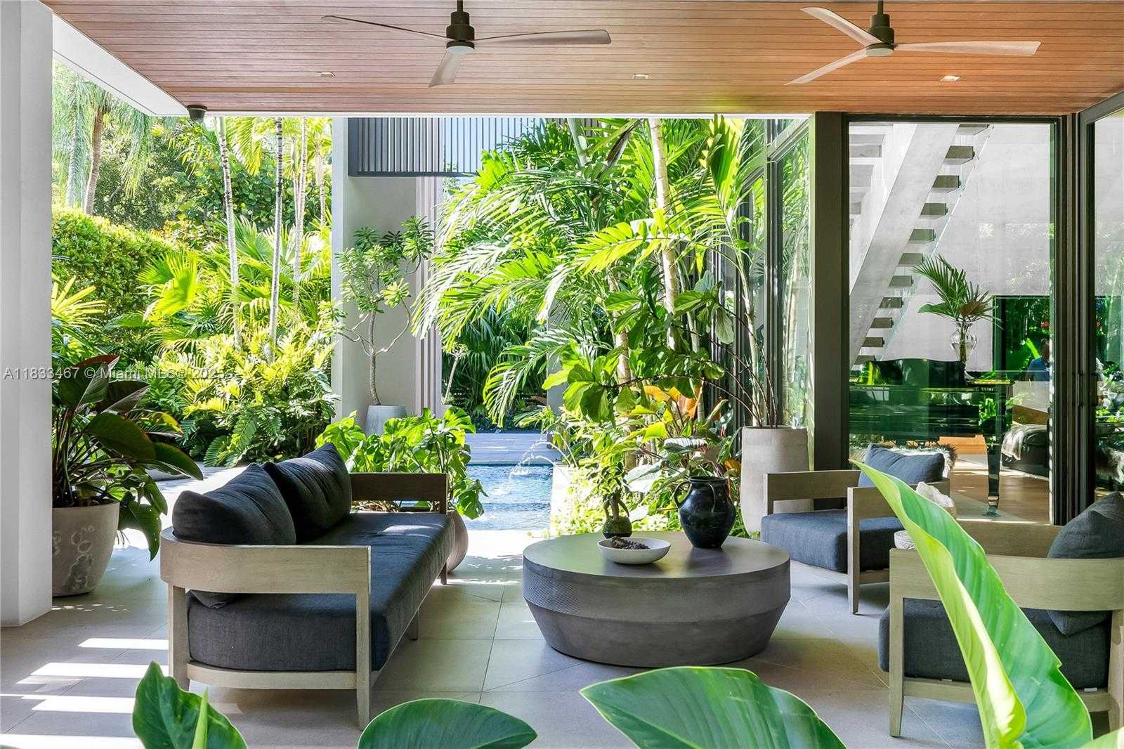 Small Image of 3910 BATTERSEA RD, Miami Number 65