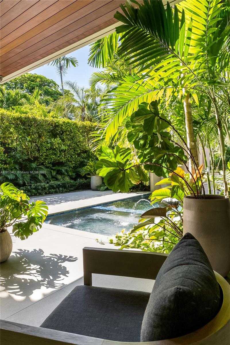 Small Image of 3910 BATTERSEA RD, Miami Number 67