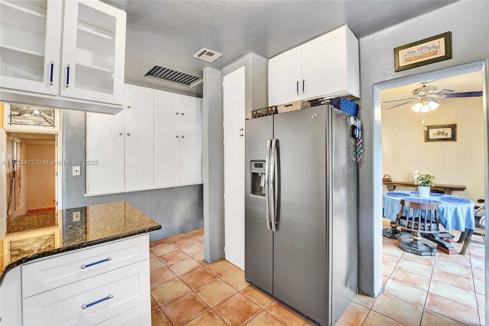 Small Image of 1340 JACKSON ST, Hollywood Number 19