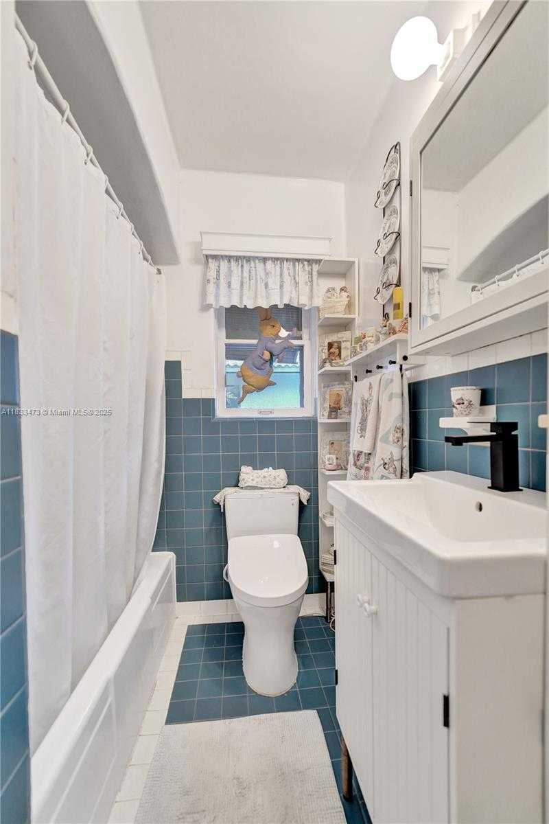 Small Image of 1340 JACKSON ST, Hollywood Number 45