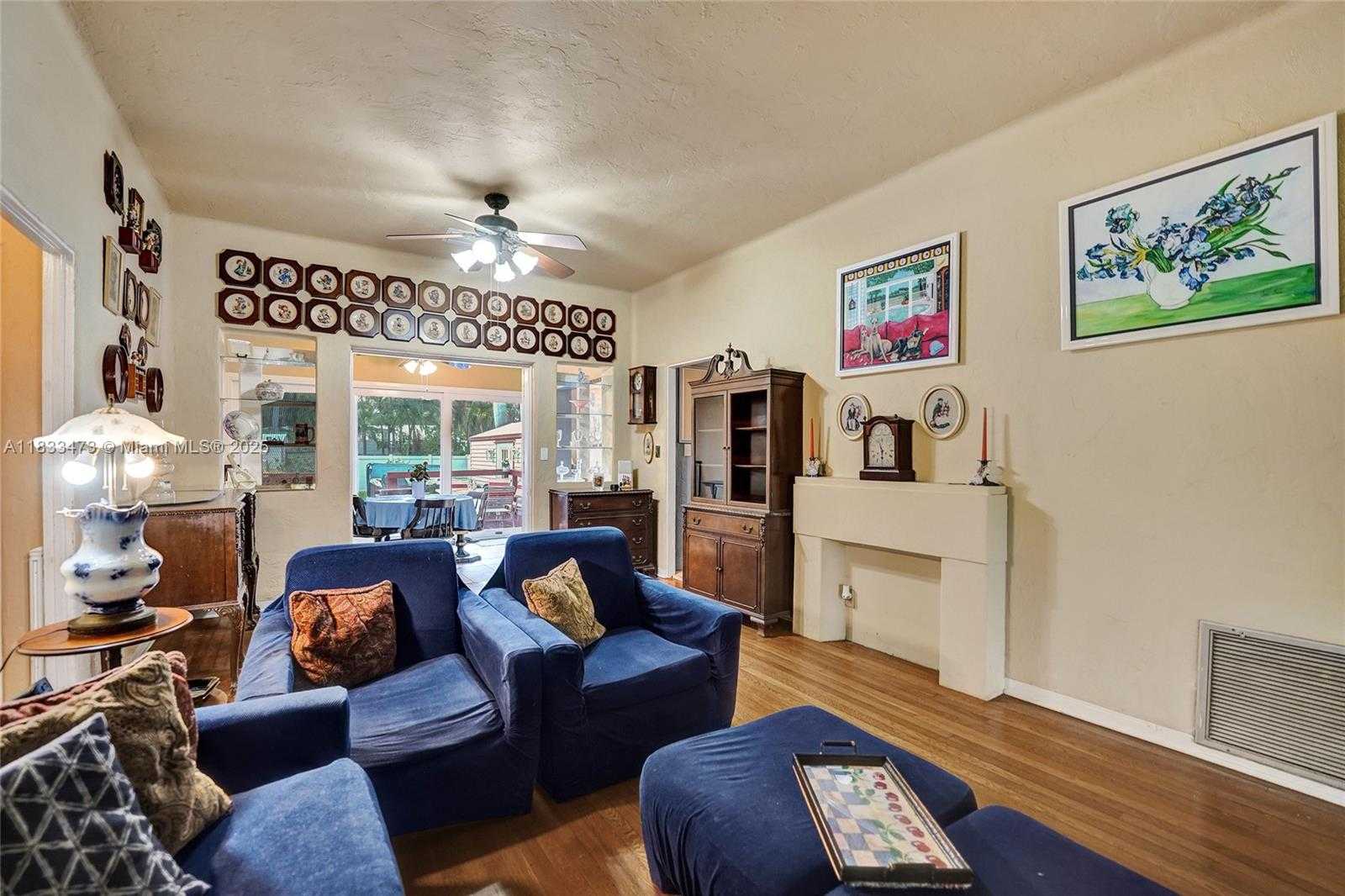 Small Image of 1340 JACKSON ST, Hollywood Number 9