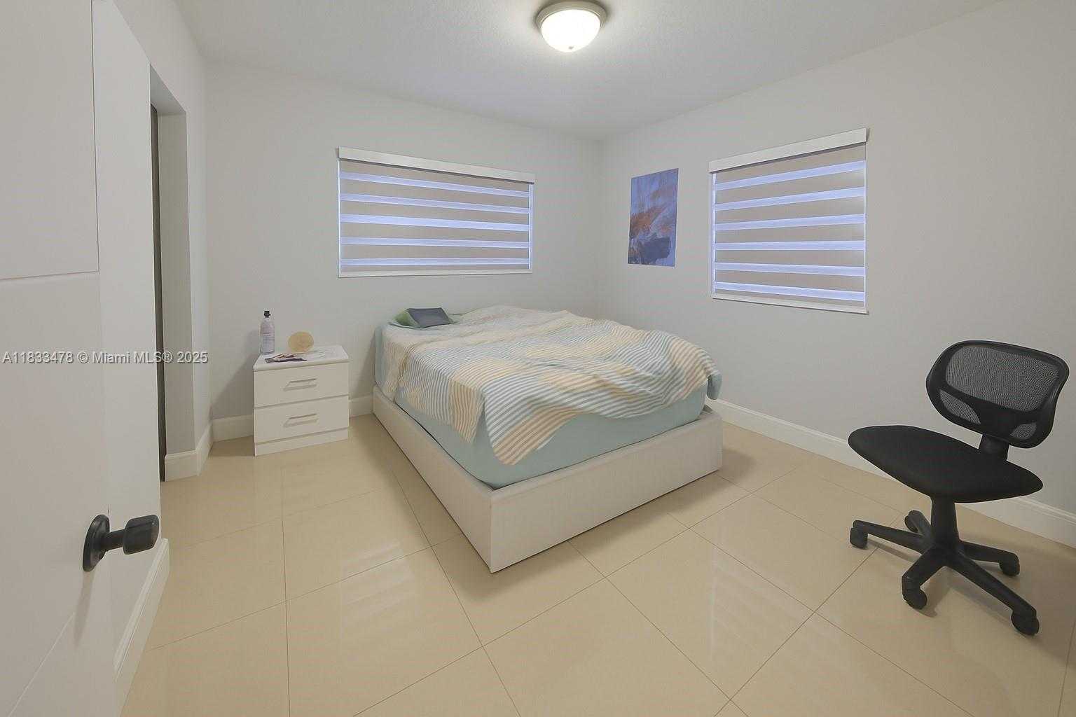 Small Image of 1320 NORTH WEST 179TH TER, Miami Gardens Number 12