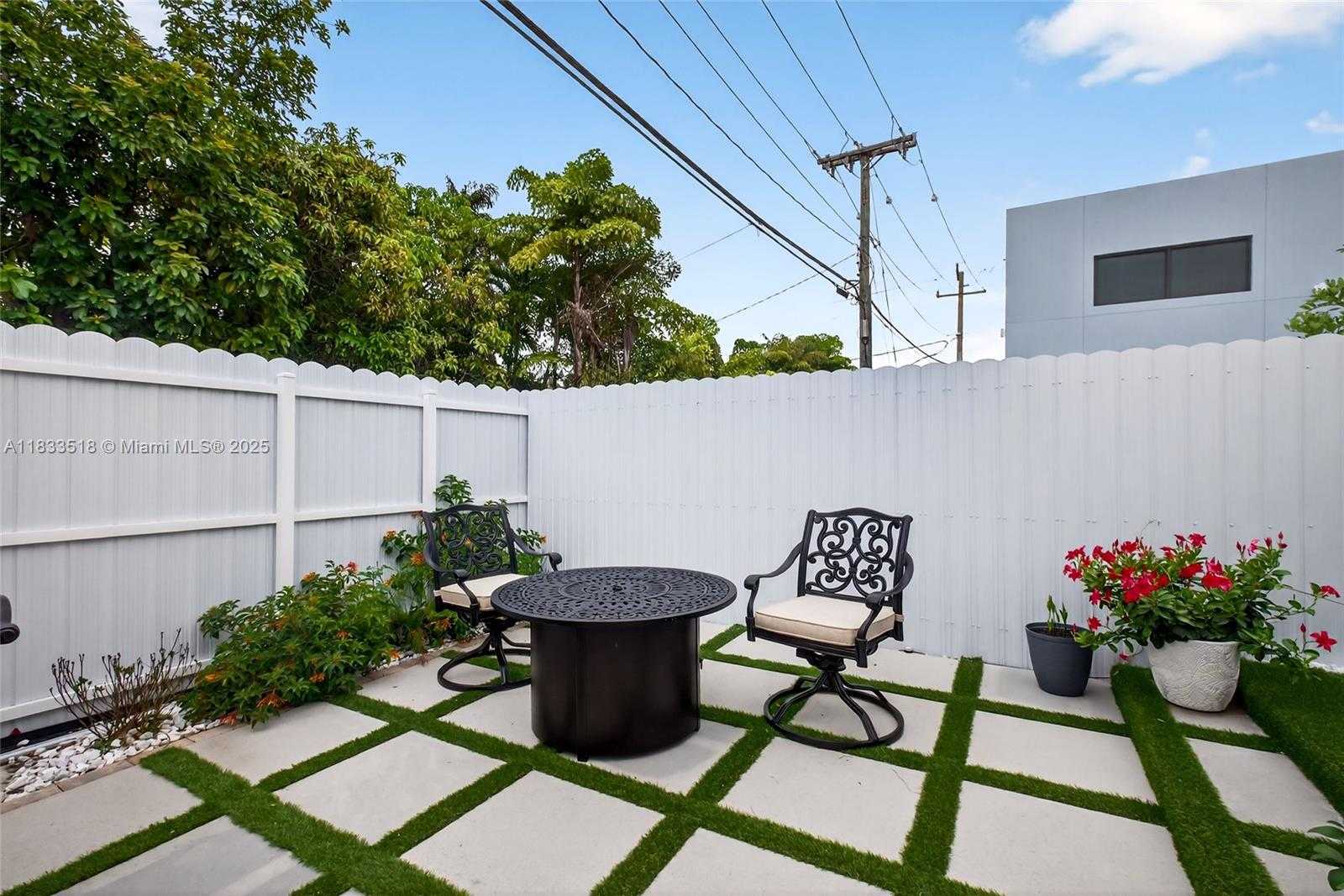 Small Image of 240 NORTH EAST 97TH ST, Miami Shores Number 10