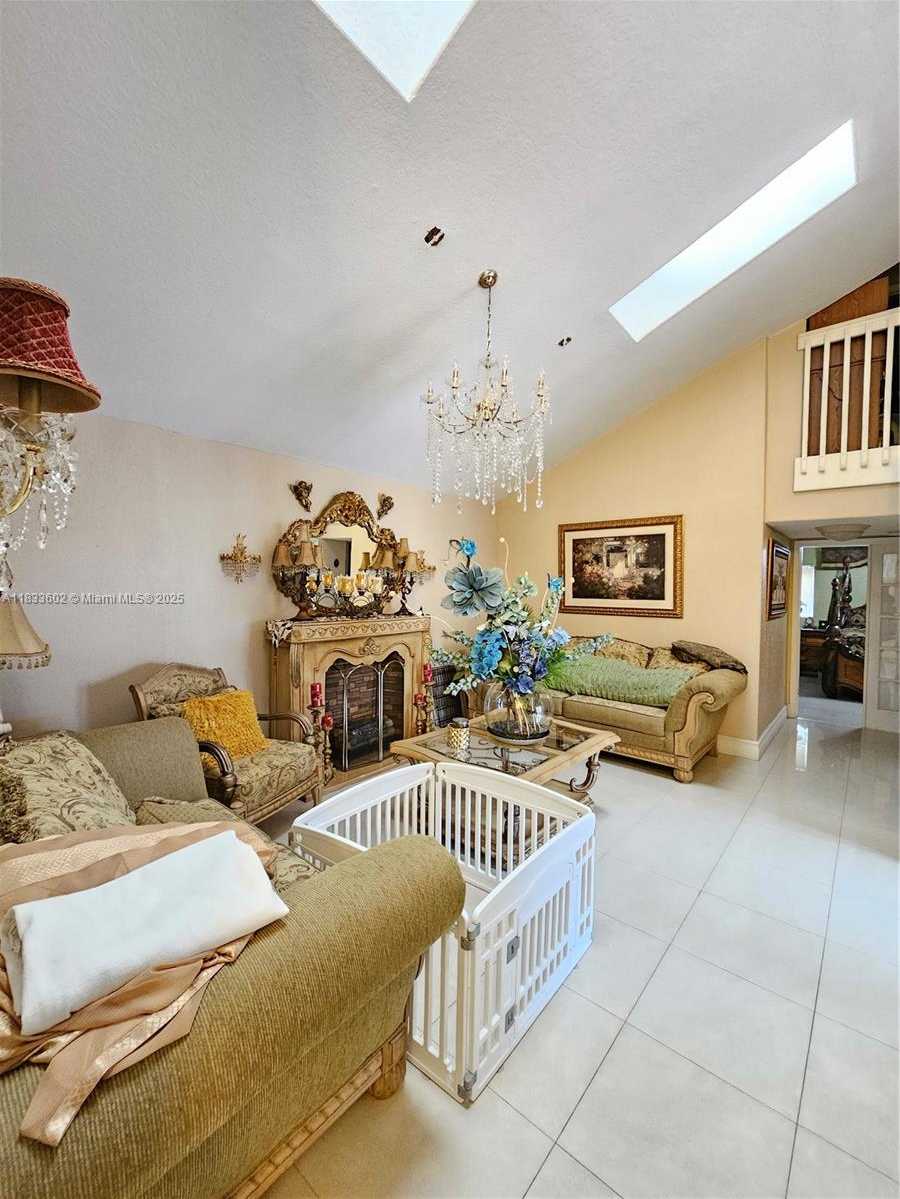 Small Image of 15126 NORTH WEST 90TH CT, Miami Lakes Number 9