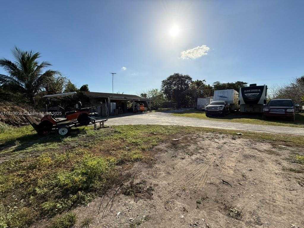 Small Image of 21025 SOUTH WEST 210TH AVE, Miami Number 16