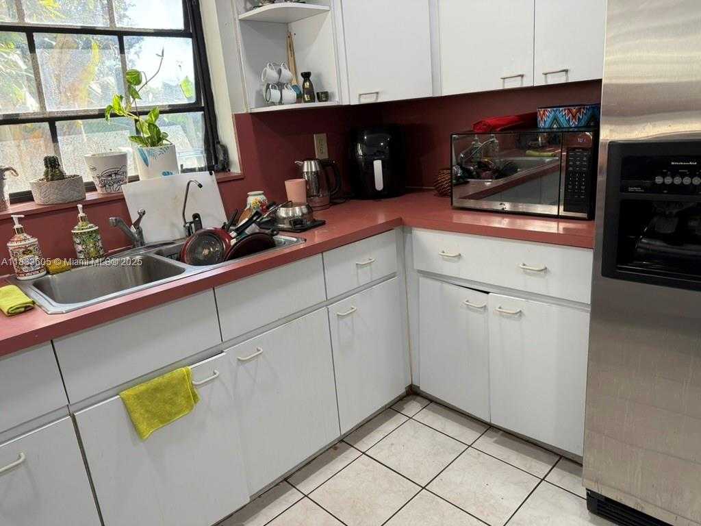 Small Image of 21025 SOUTH WEST 210TH AVE, Miami Number 18