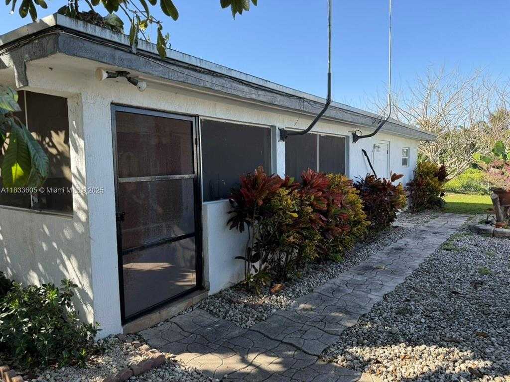 Small Image of 21025 SOUTH WEST 210TH AVE, Miami Number 25