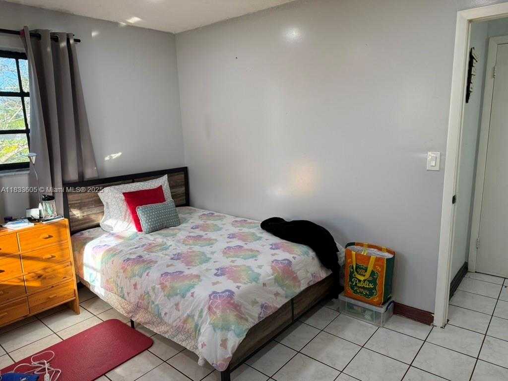 Small Image of 21025 SOUTH WEST 210TH AVE, Miami Number 38