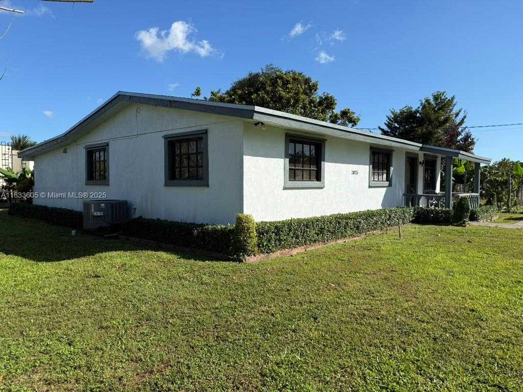 Small Image of 21025 SOUTH WEST 210TH AVE, Miami Number 41