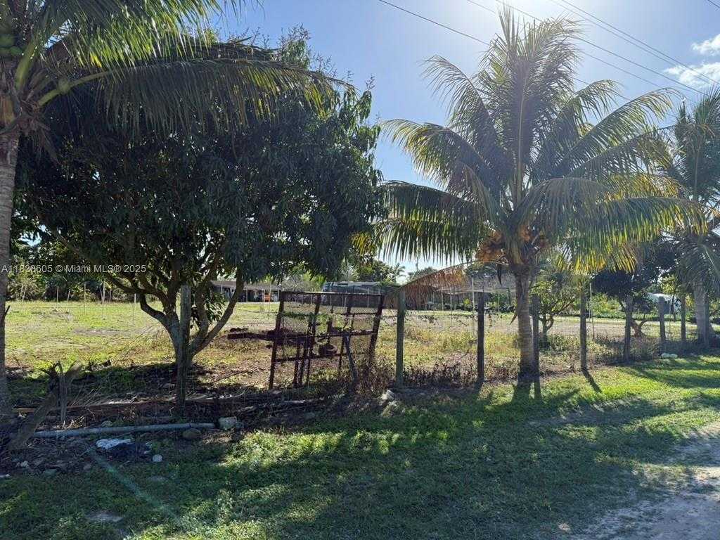 Small Image of 21025 SOUTH WEST 210TH AVE, Miami Number 45