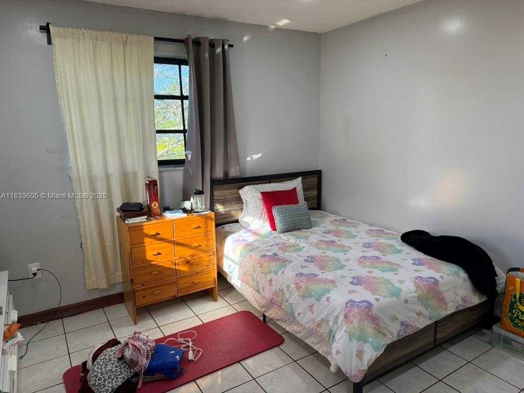 Small Image of 21025 SOUTH WEST 210TH AVE, Miami Number 47