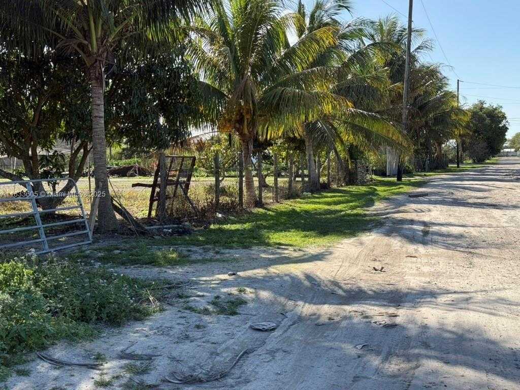 Small Image of 21025 SOUTH WEST 210TH AVE, Miami Number 48