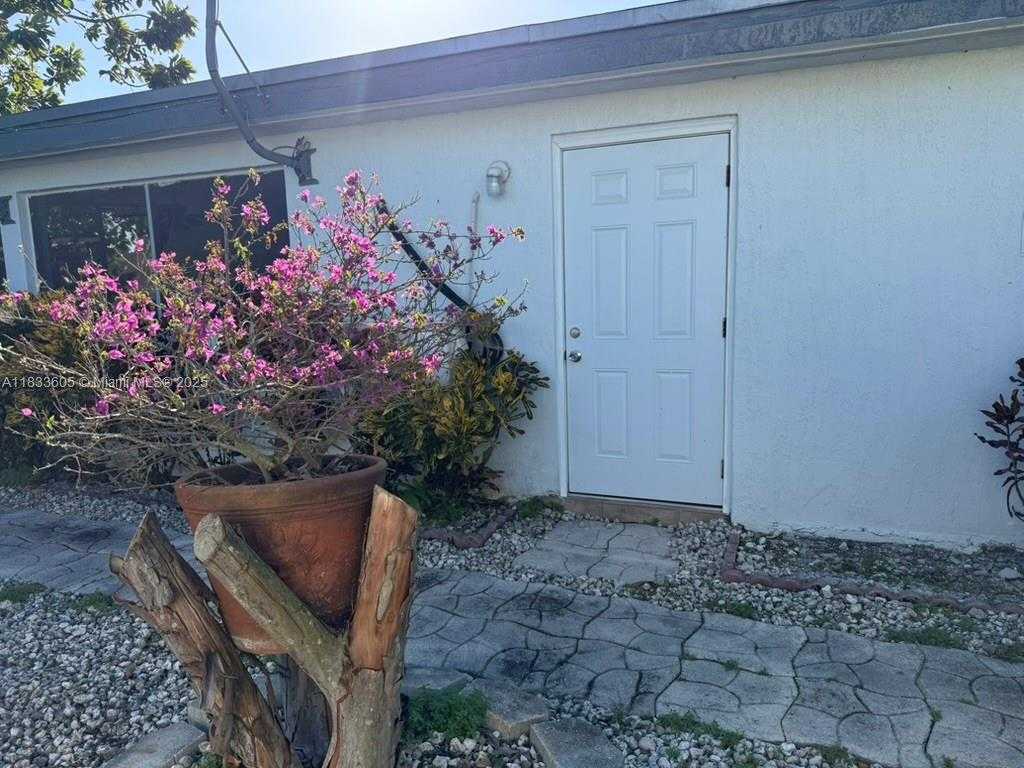 Small Image of 21025 SOUTH WEST 210TH AVE, Miami Number 65