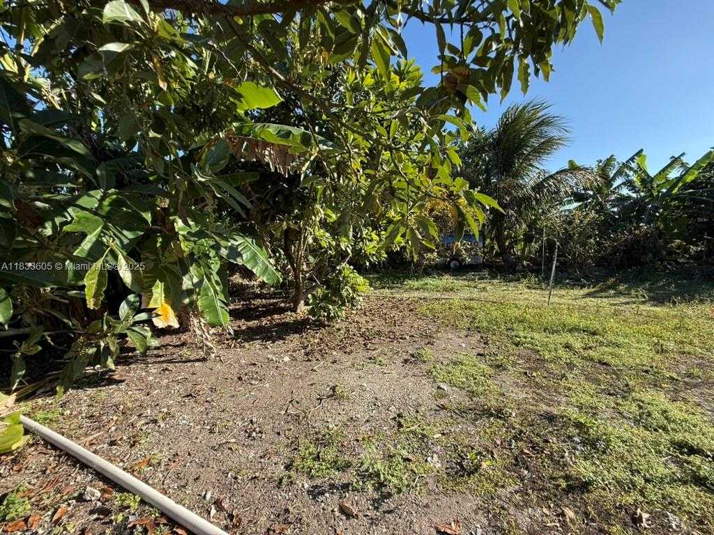 Small Image of 21025 SOUTH WEST 210TH AVE, Miami Number 86