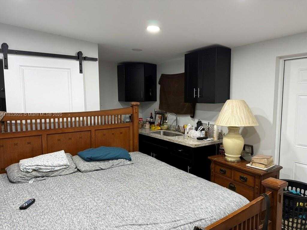 Small Image of 21025 SOUTH WEST 210TH AVE, Miami Number 87