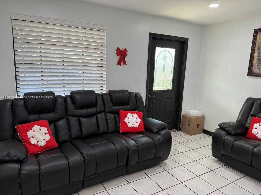 Small Image of 21025 SOUTH WEST 210TH AVE, Miami Number 95