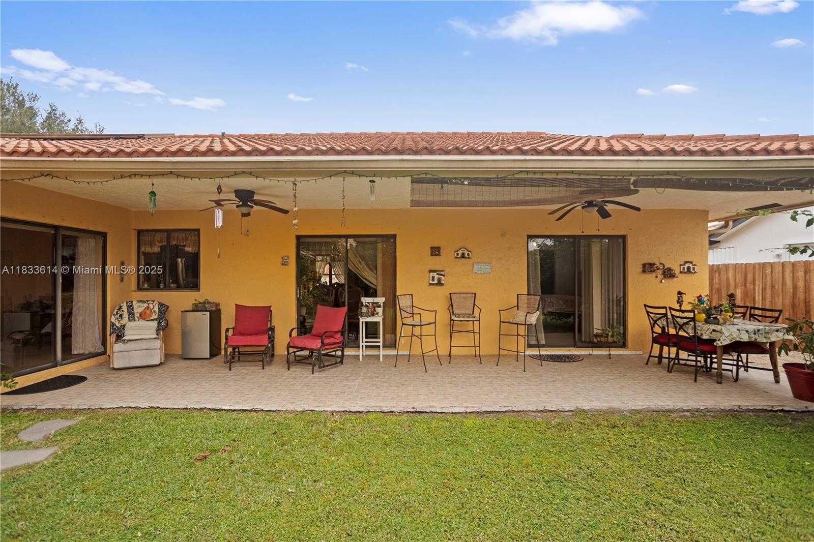 Small Image of 15824 COTSWOLD CT, Davie Number 36