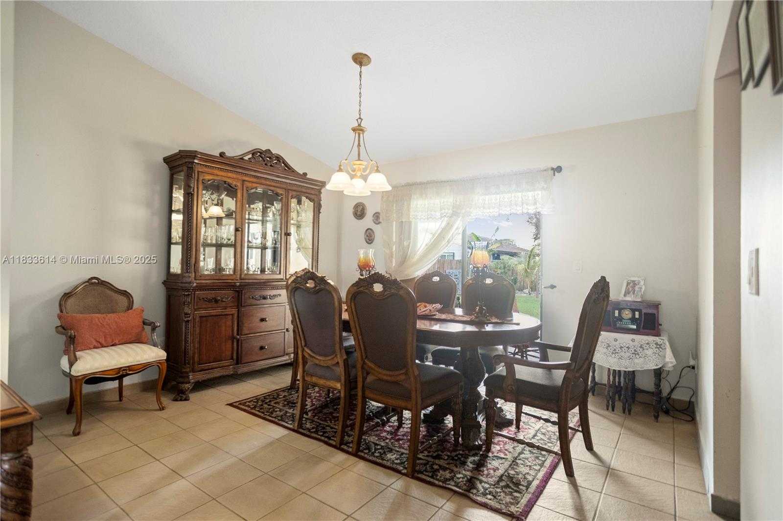 Small Image of 15824 COTSWOLD CT, Davie Number 7