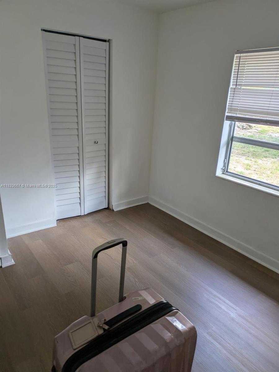 Small Image of 522 18TH ST, West Palm Beach Number 16