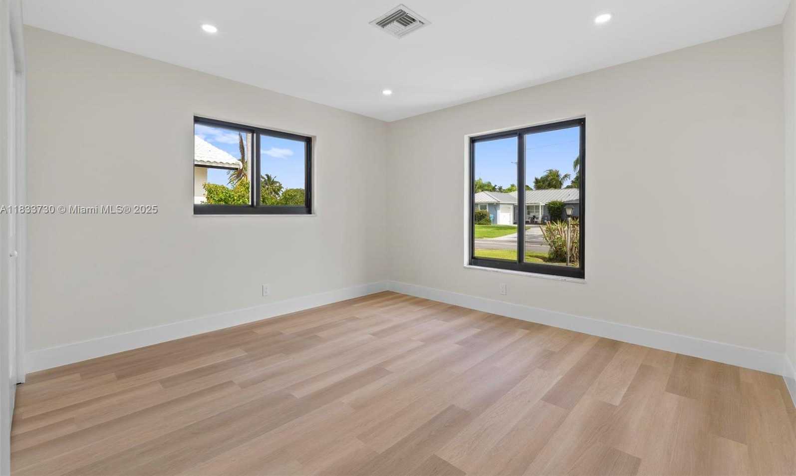 Small Image of 1340 SOUTH WEST 27TH PL, Boynton Beach Number 27