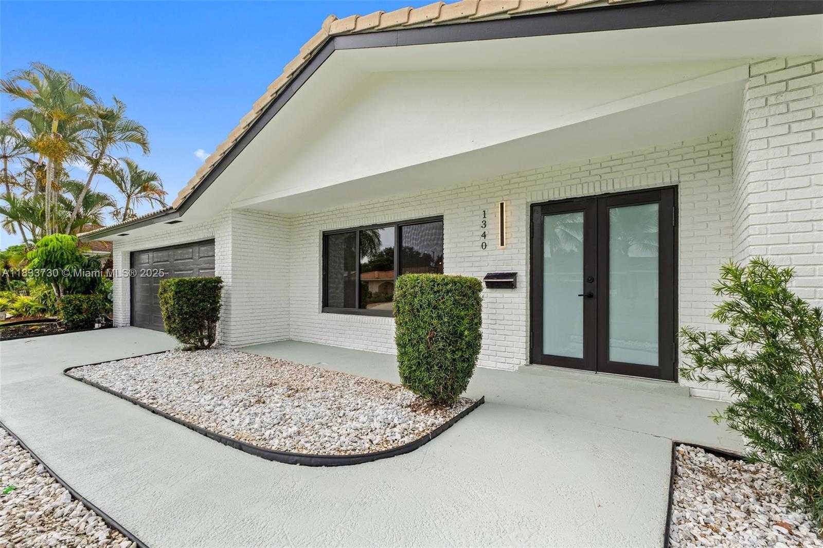 Small Image of 1340 SOUTH WEST 27TH PL, Boynton Beach Number 3