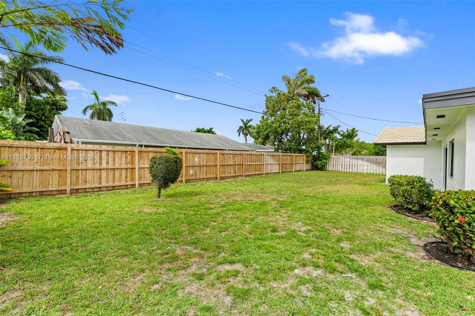 Small Image of 1340 SOUTH WEST 27TH PL, Boynton Beach Number 31