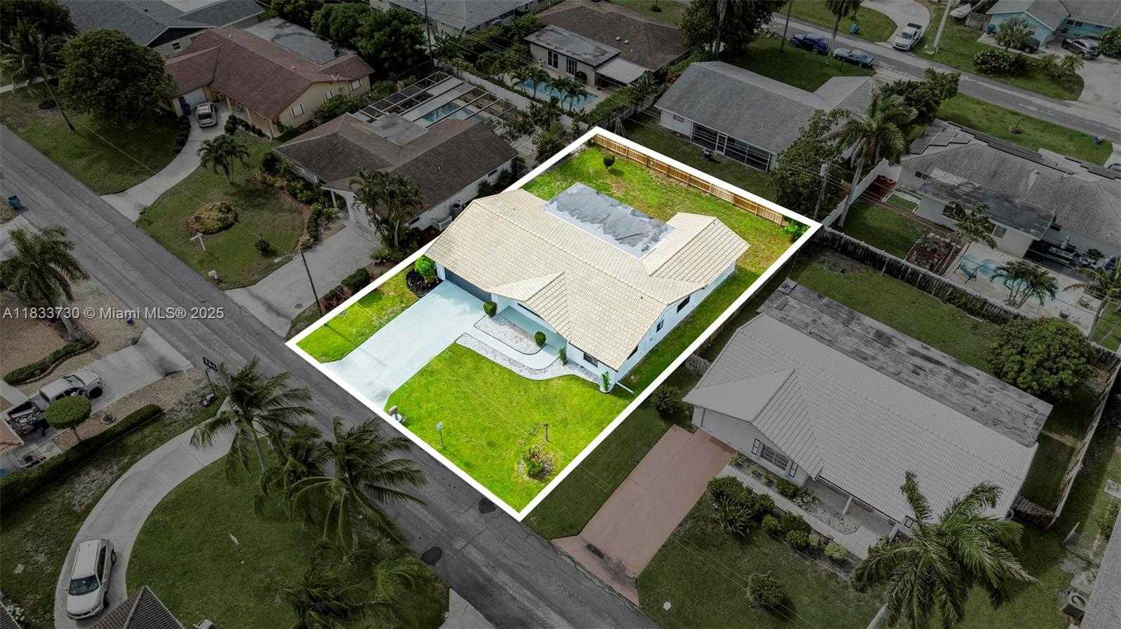 Small Image of 1340 SOUTH WEST 27TH PL, Boynton Beach Number 37