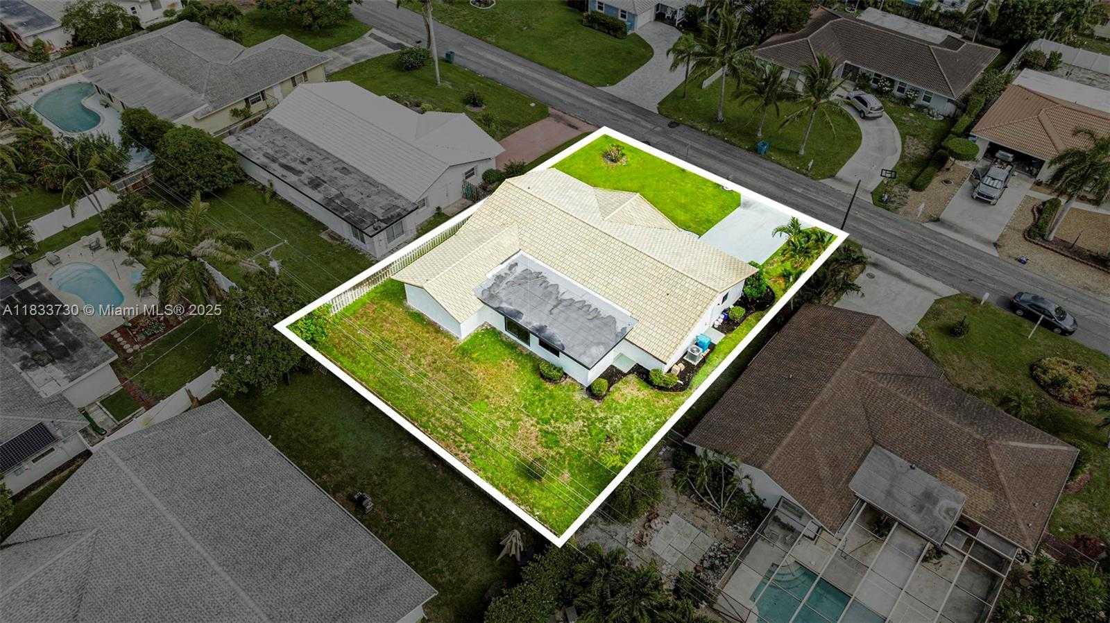 Small Image of 1340 SOUTH WEST 27TH PL, Boynton Beach Number 39