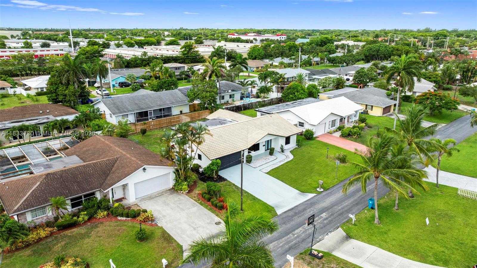 Small Image of 1340 SOUTH WEST 27TH PL, Boynton Beach Number 43