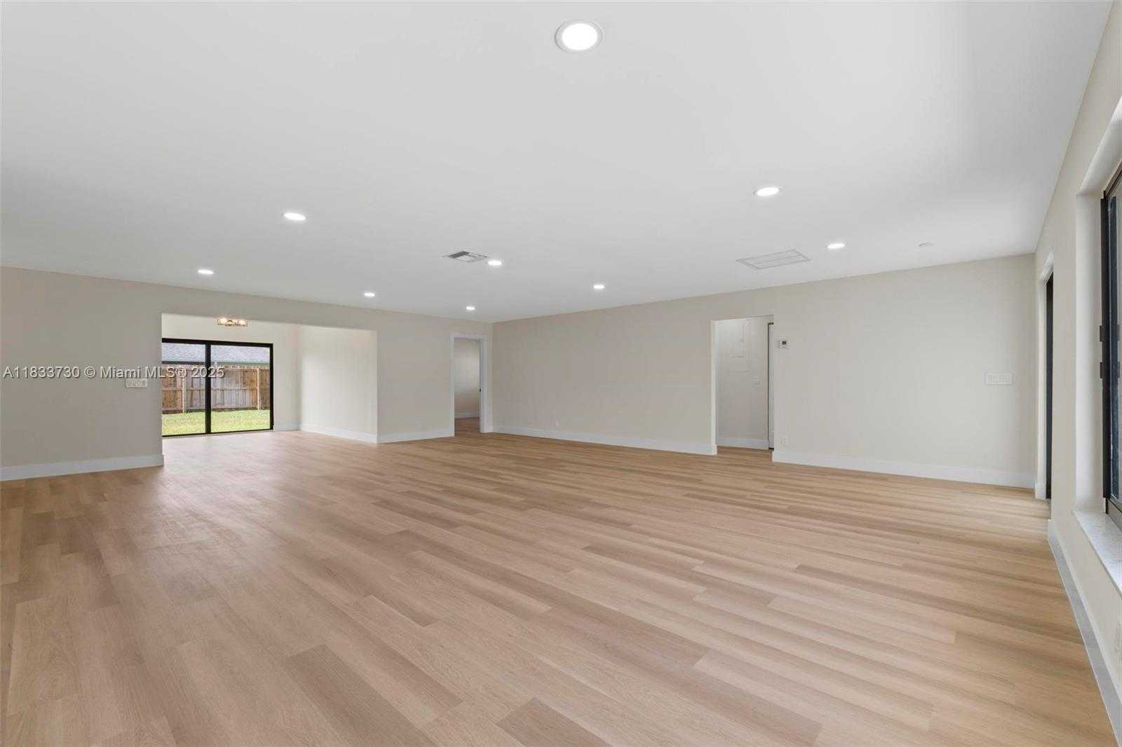 Small Image of 1340 SOUTH WEST 27TH PL, Boynton Beach Number 5