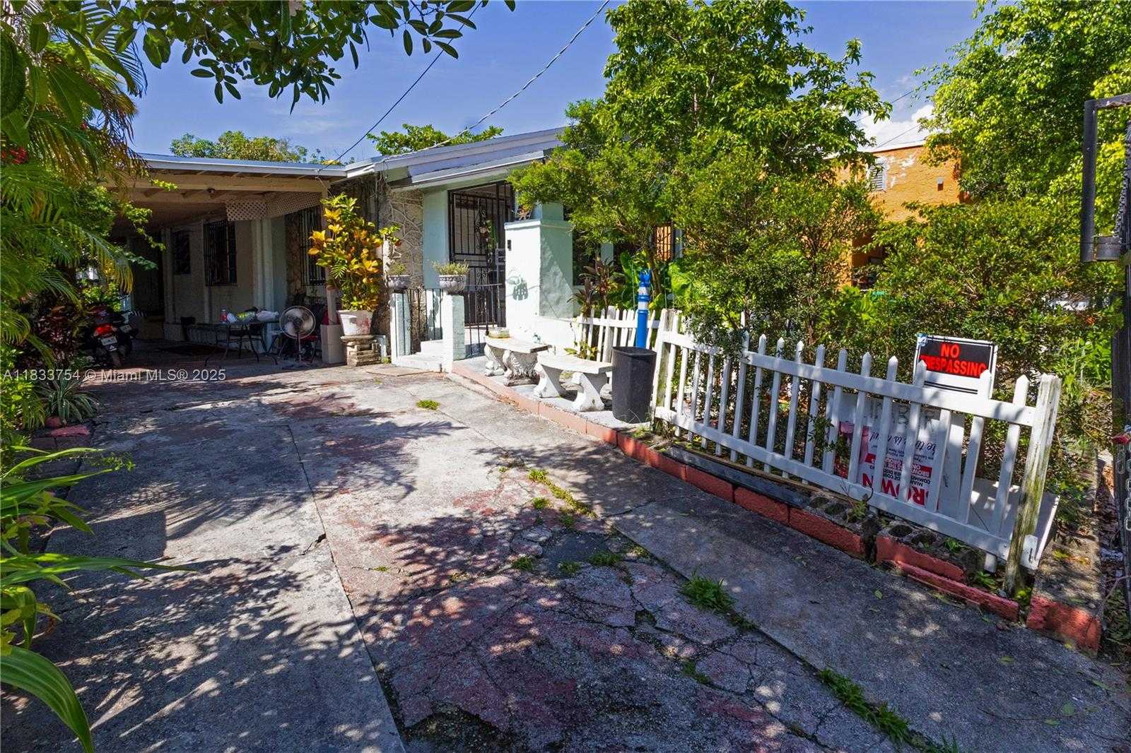 Small Image of 138 NORTH WEST 34TH ST, Miami Number 12