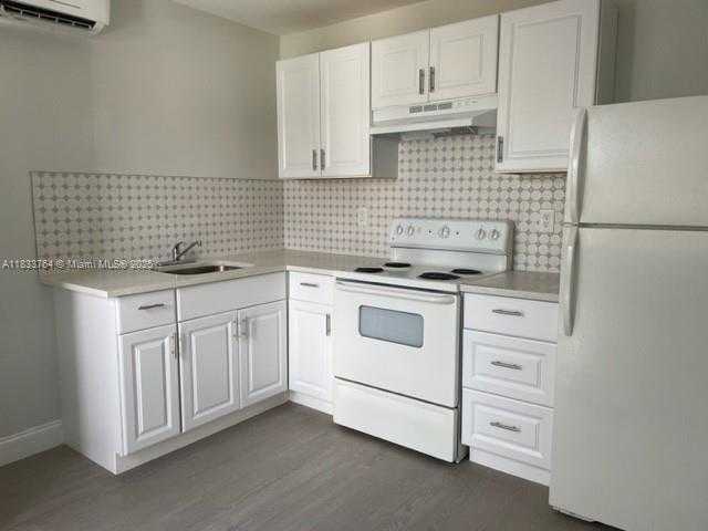 Small Image of Fort Lauderdale Number 18