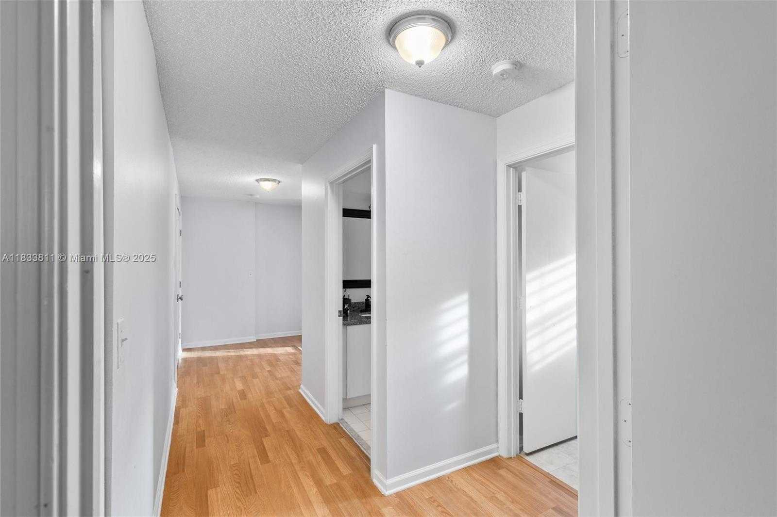 Small Image of Miramar Number 42