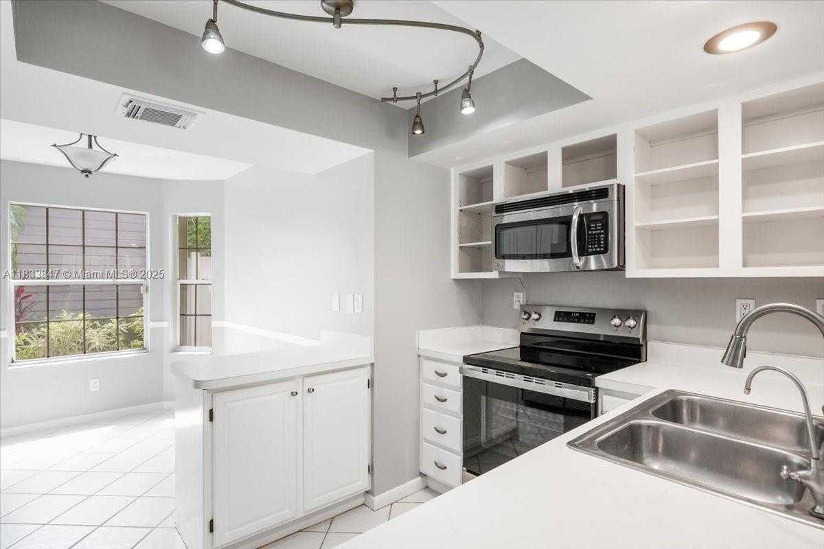 Small Image of 5366 214TH CT S, Boca Raton Number 13