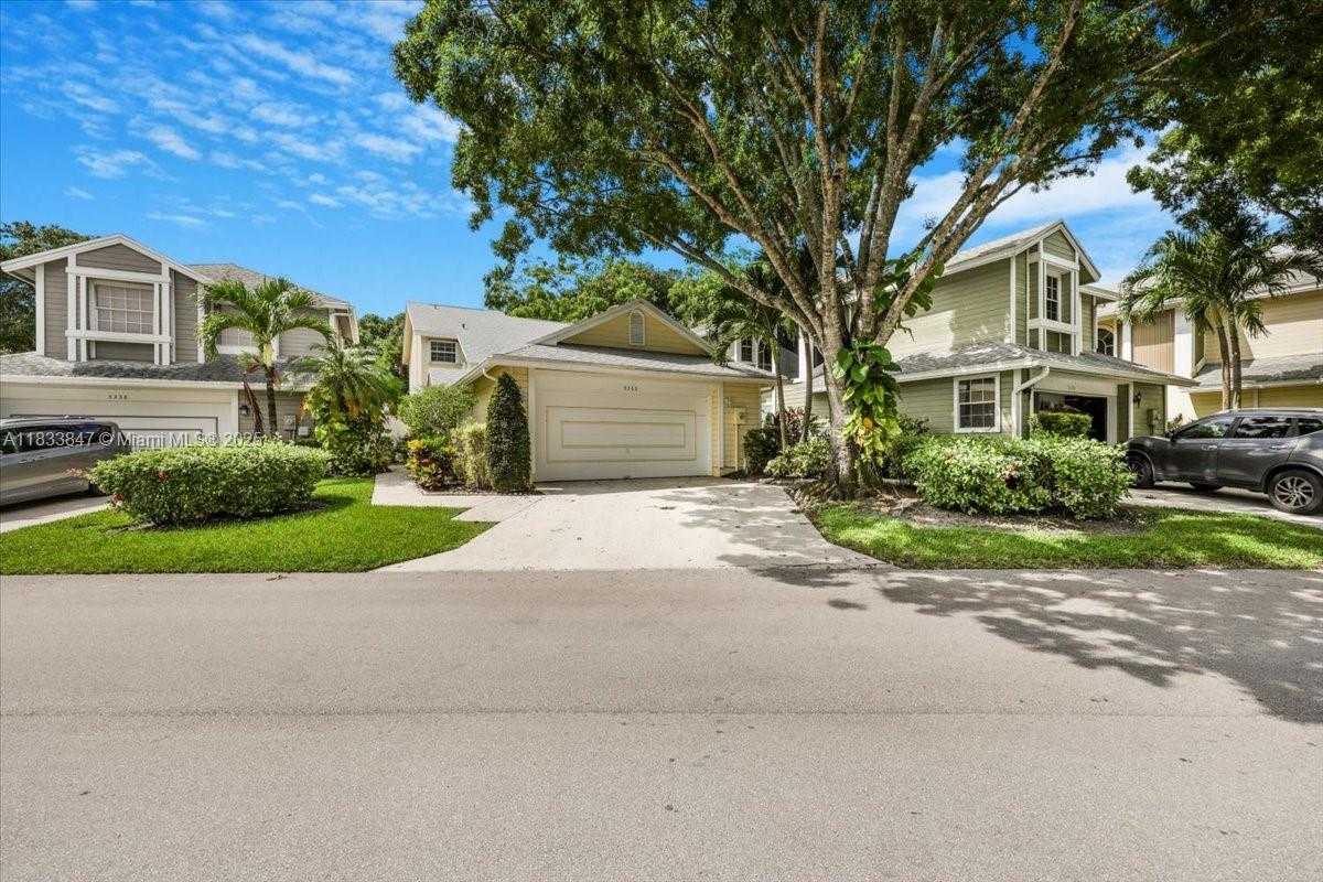 Small Image of 5366 214TH CT S, Boca Raton Number 2