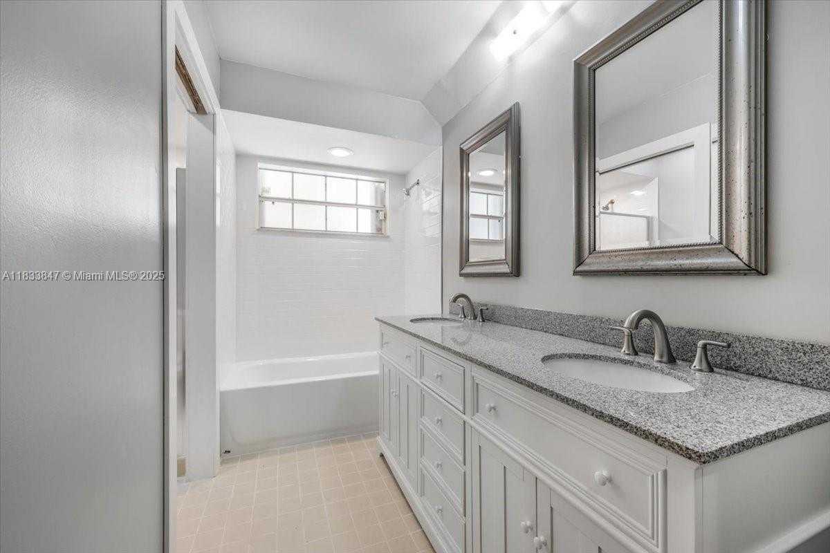 Small Image of 5366 214TH CT S, Boca Raton Number 20