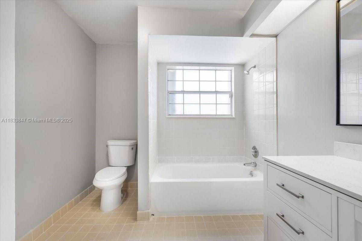Small Image of 5366 214TH CT S, Boca Raton Number 27