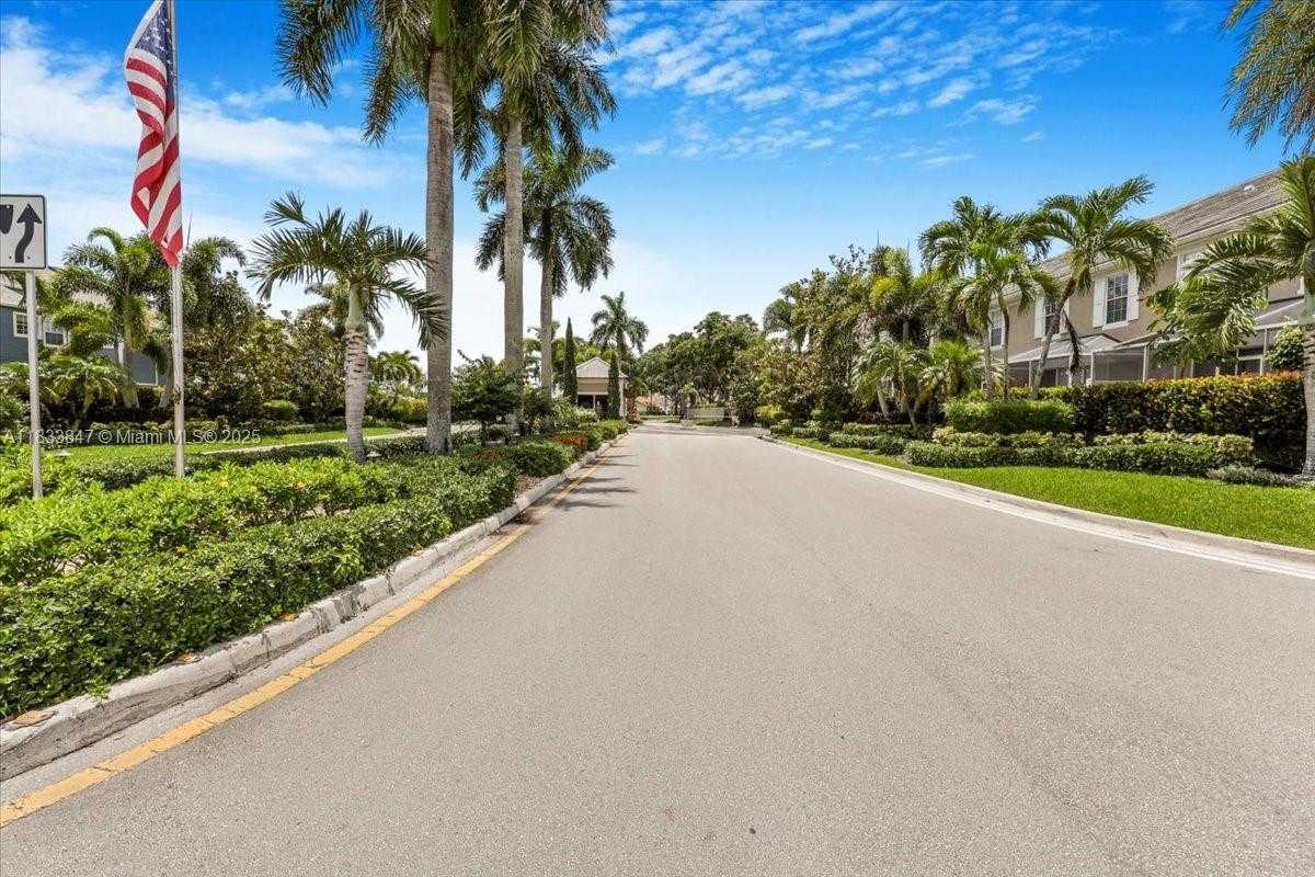 Small Image of 5366 214TH CT S, Boca Raton Number 40