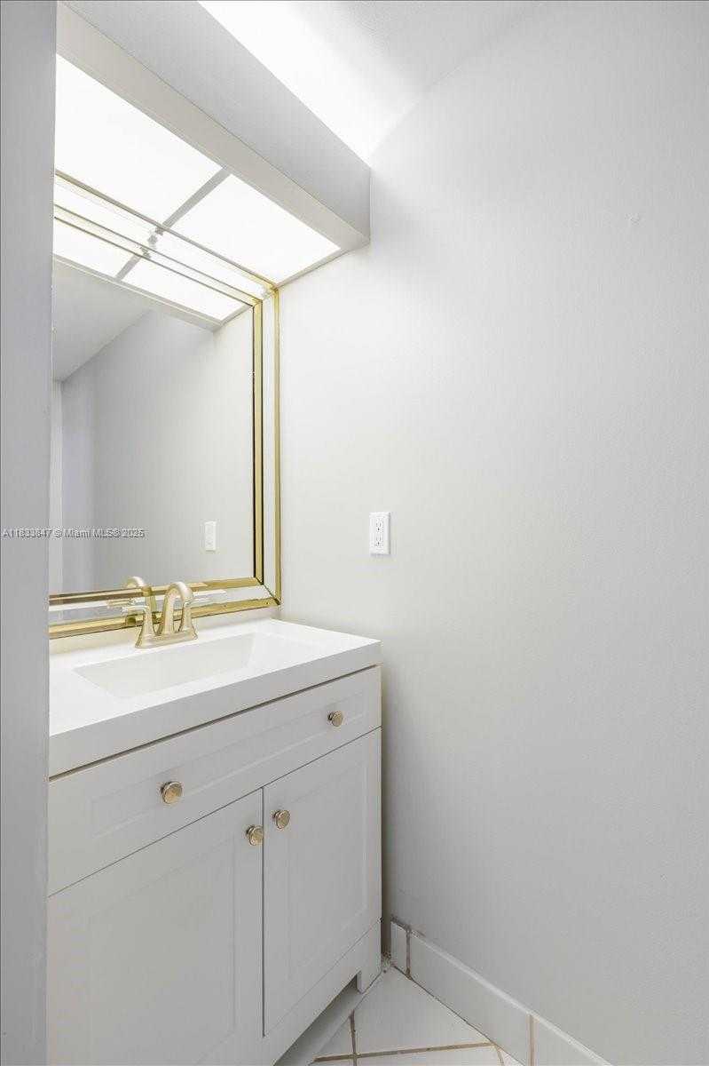 Small Image of 5366 214TH CT S, Boca Raton Number 5