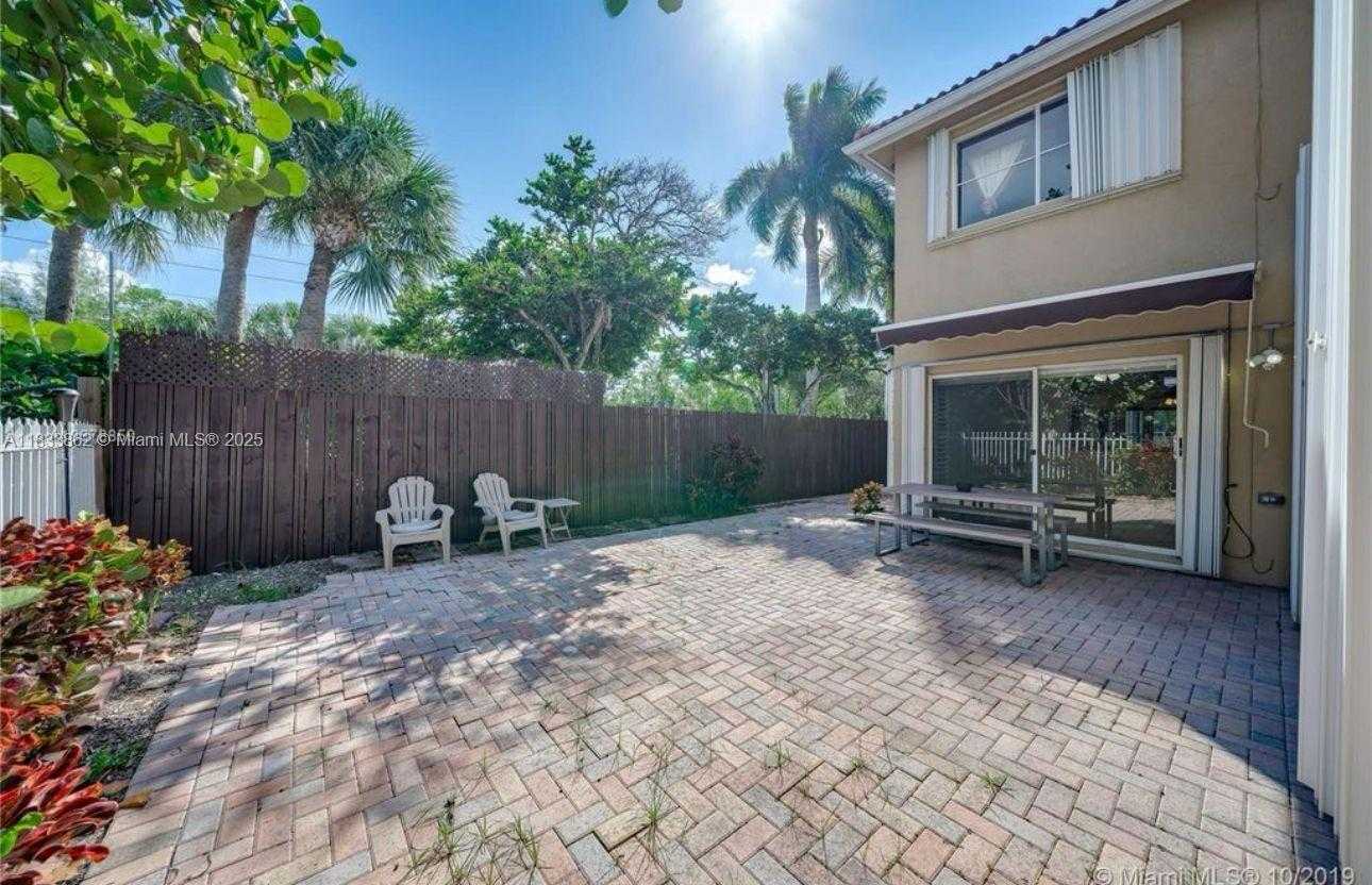 Small Image of 1125 BUTTERNUT LN, Hollywood Number 14