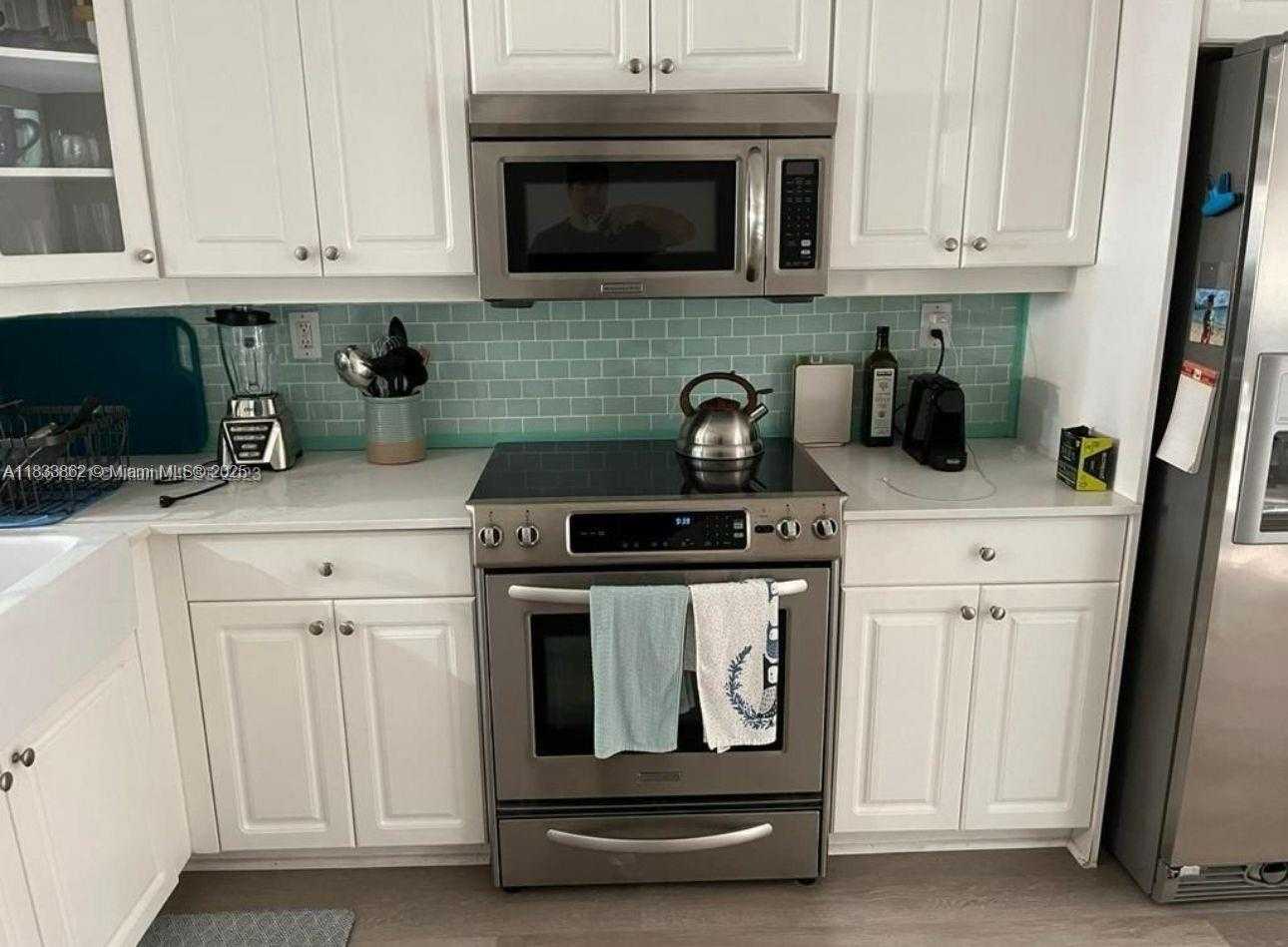 Small Image of 1125 BUTTERNUT LN, Hollywood Number 7