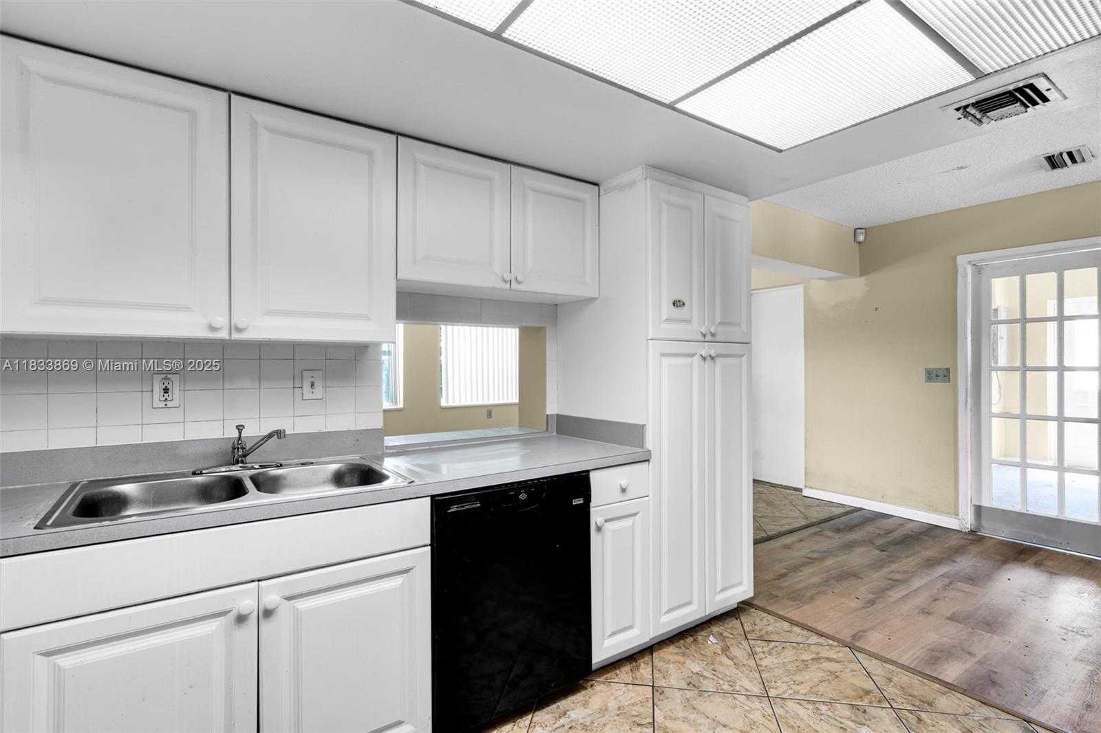 Small Image of 2727 HYPOLUXO RD, Boynton Beach Number 12
