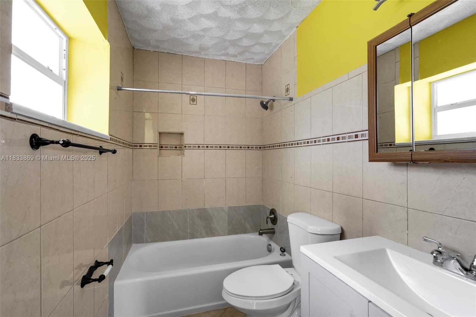 Small Image of 2727 HYPOLUXO RD, Boynton Beach Number 16