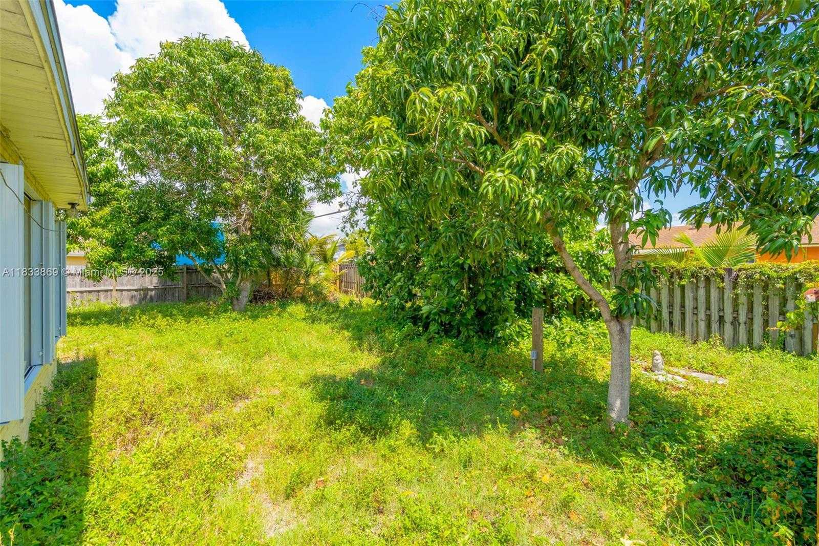Small Image of 2727 HYPOLUXO RD, Boynton Beach Number 24