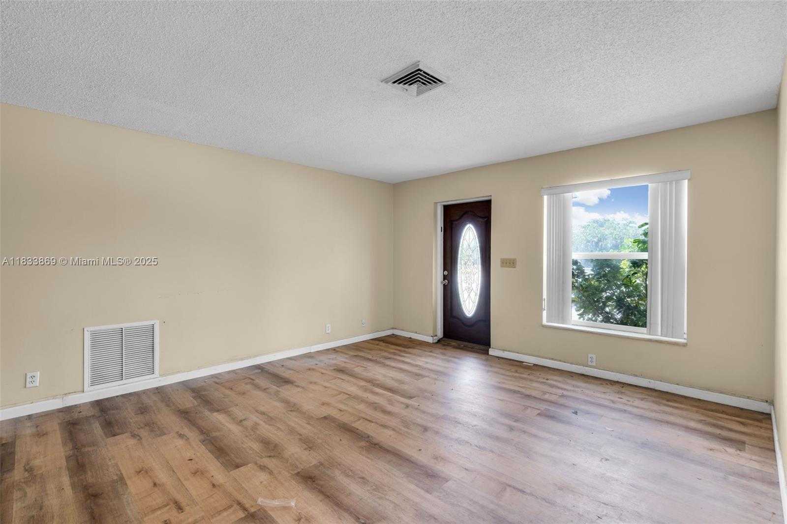 Small Image of 2727 HYPOLUXO RD, Boynton Beach Number 6
