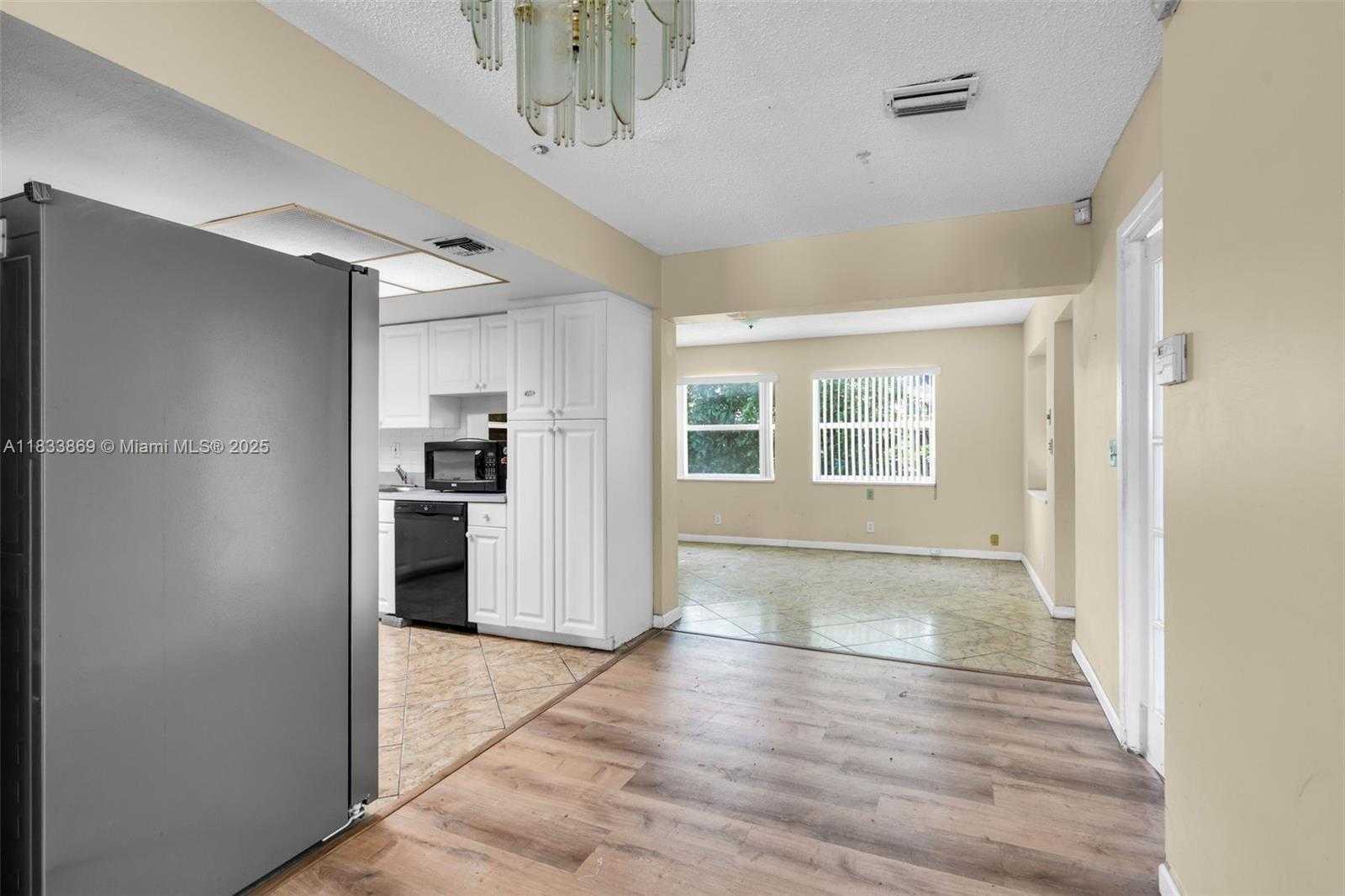 Small Image of 2727 HYPOLUXO RD, Boynton Beach Number 7