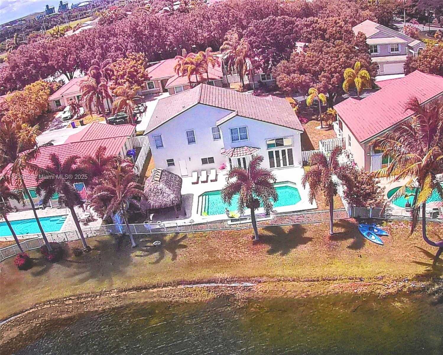 Small Image of 3460 SOUTH WEST 52ND ST, Hollywood Number 14