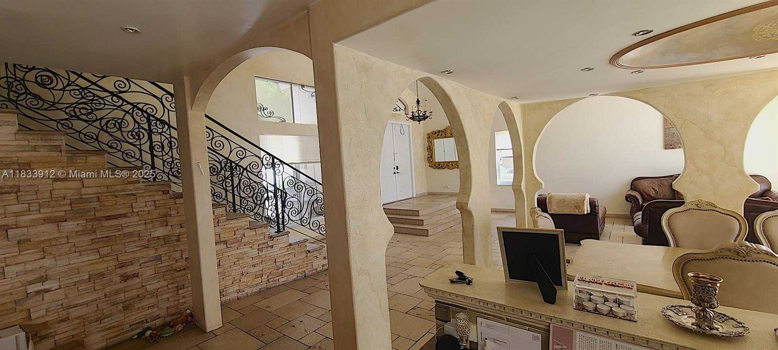 Small Image of 3460 SOUTH WEST 52ND ST, Hollywood Number 18